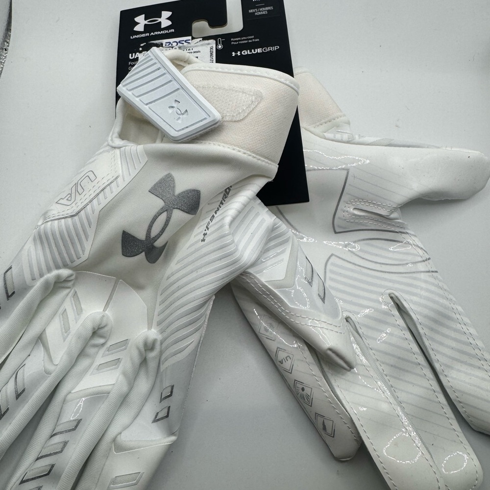 Under Armour Medium • White / Metallic Silver Gloves * UA F9 Nitro * Football
